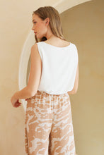Load image into Gallery viewer, crepe bubble crop tank

