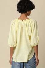 Load image into Gallery viewer, puff sleeve v neck blouse

