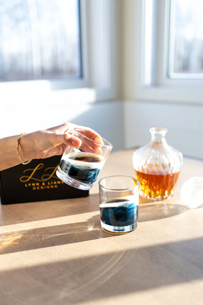 2 whiskey glass metallic