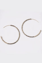 Load image into Gallery viewer, seed bead hoop earring
