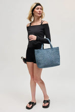 Load image into Gallery viewer, woven medium bag + strap
