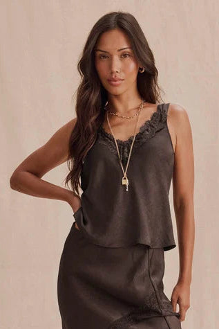 lace trim v neck tank