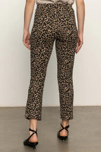 Load image into Gallery viewer, leo crop pant
