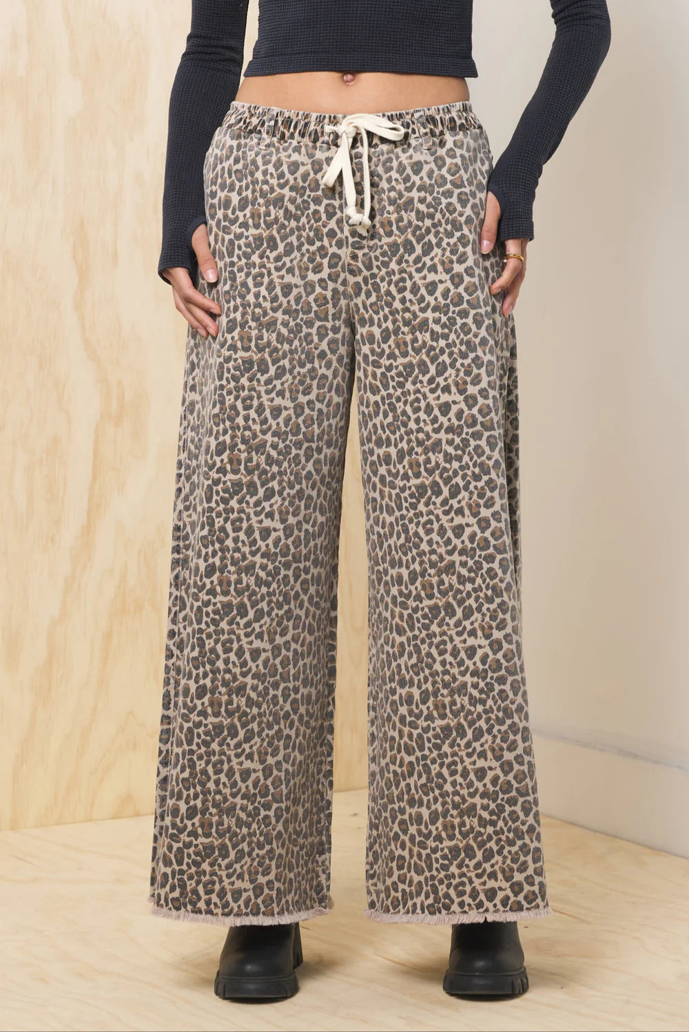 leo denim pull on pant