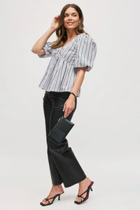 v quilt clutch