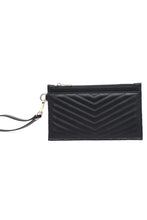 Load image into Gallery viewer, v quilt clutch
