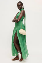 Load image into Gallery viewer, woven clutch with clasp
