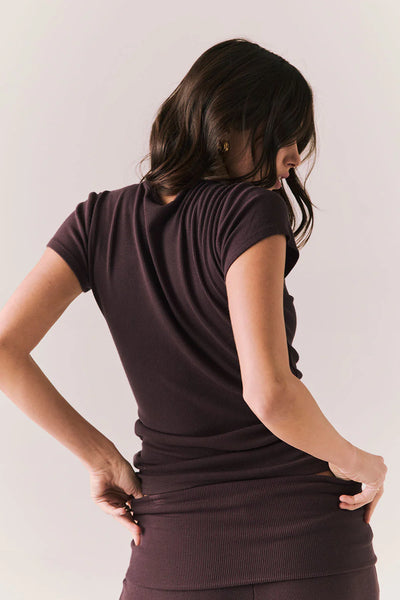 short sleeve scoop neck tee