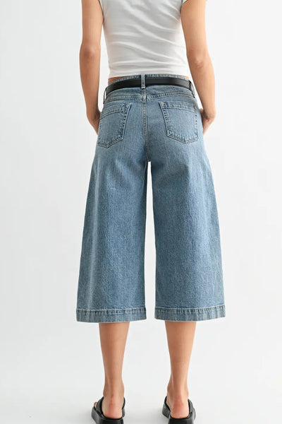 side seam wide capri jean