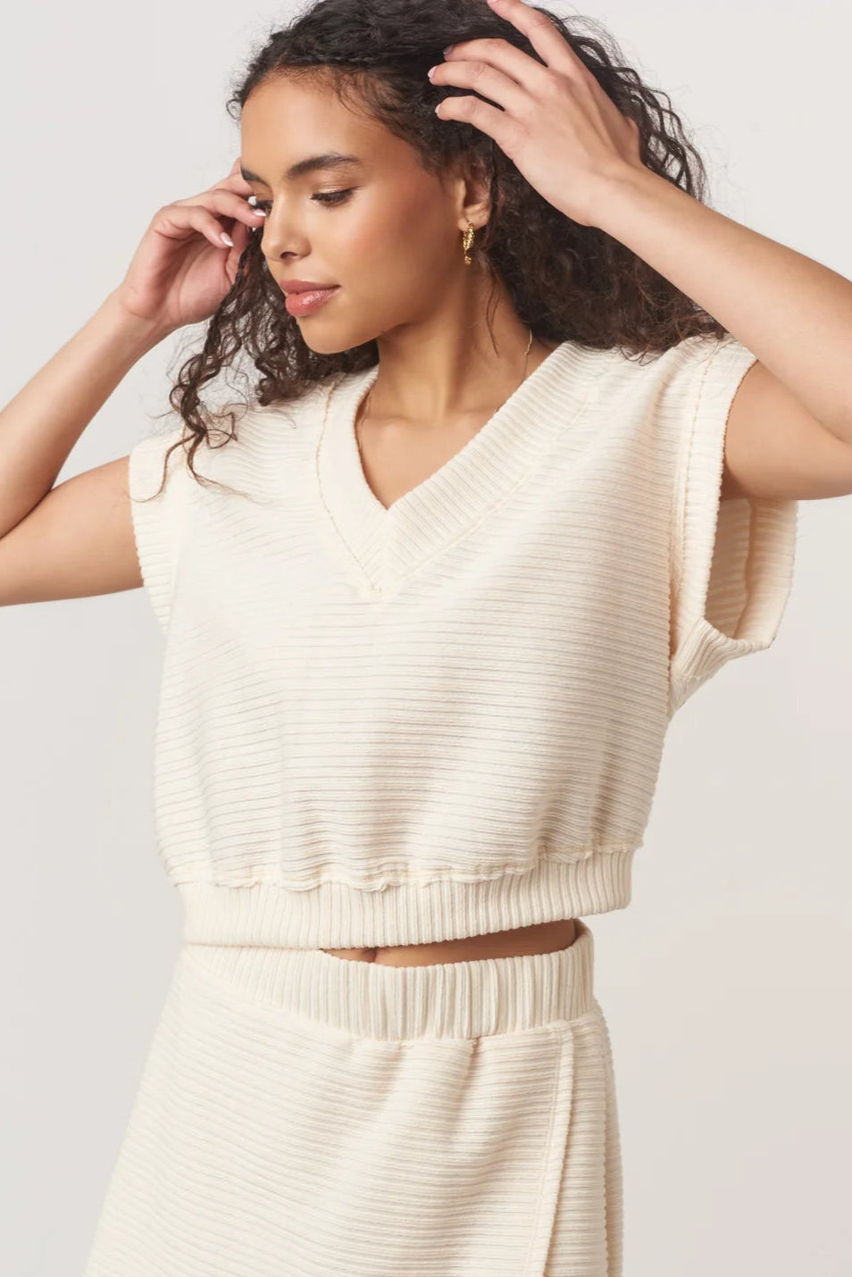 textured v neck tee
