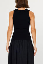 Load image into Gallery viewer, v neck lace trim tank
