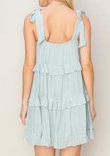 Load image into Gallery viewer, tieried linen dress
