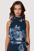 Load image into Gallery viewer, smock neck pleat floral blouse
