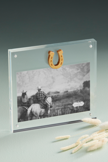 horseshoe acrylic frame