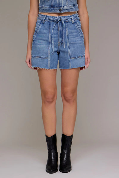 belted patch pocket shorts