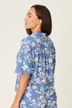 Load image into Gallery viewer, lace trim flora short sleeve button top
