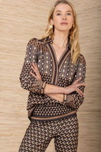 Load image into Gallery viewer, print collar top
