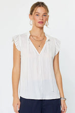 Load image into Gallery viewer, v-neck pleat short sleeve blouse
