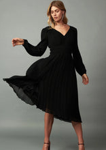 Load image into Gallery viewer, long sleeve pleat midi dress
