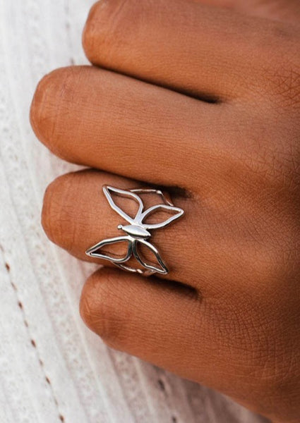 butterfly kiss ring