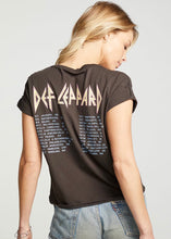 Load image into Gallery viewer, tee - def leppard hysteria
