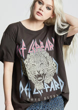 Load image into Gallery viewer, def leppard love tee
