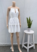 Load image into Gallery viewer, tiered halter lace dress

