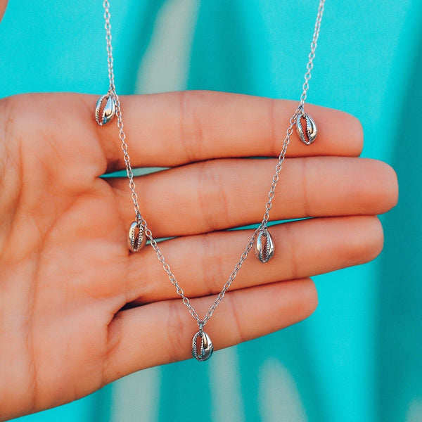 choker necklace cowrie shell