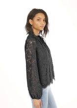 Load image into Gallery viewer, floral lace blouse &amp; cami
