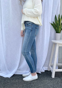 butter soft midrise skinny 900
