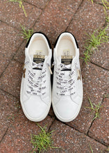 Load image into Gallery viewer, laceup sneaker - GOLD star
