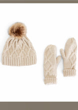 Load image into Gallery viewer, cable knit lined mittens
