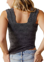 Load image into Gallery viewer, textured seamless cami
