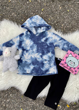 Load image into Gallery viewer, girls fuzzy tie dye hoodie
