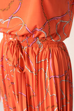 Load image into Gallery viewer, pleat midi sleeveless dress
