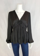 Load image into Gallery viewer, v-neck pleat blouse
