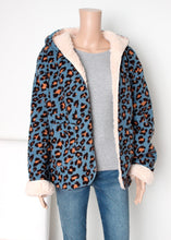 Load image into Gallery viewer, reversible sherpa jacket-leopard

