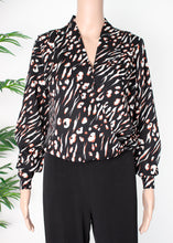 Load image into Gallery viewer, surplice tiger print blouse
