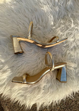 Load image into Gallery viewer, 2 strap rect heel sandal - metallic
