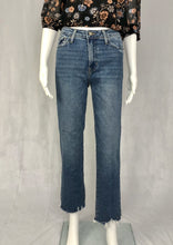 Load image into Gallery viewer, jeans
