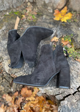 Load image into Gallery viewer, suede v-cut bootie
