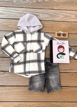 Load image into Gallery viewer, boys 2pocket plaid hoodie shirt
