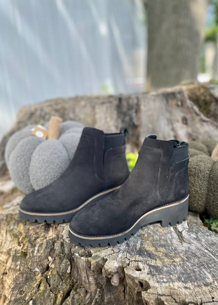 women's waterproof lugsole bootie