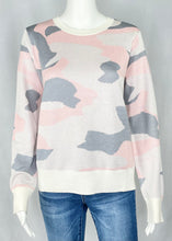 Load image into Gallery viewer, camo crew neck sweater
