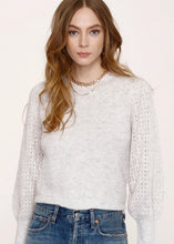 Load image into Gallery viewer, flare sleeve heathered sweater
