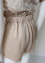 Load image into Gallery viewer, ruffle waist tencel shorts
