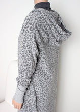 Load image into Gallery viewer, cozy hacci cardigan - leopard
