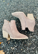 Load image into Gallery viewer, suede ankle bootie grey
