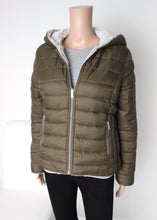Load image into Gallery viewer, reversible cozy hooded quilt jacket
