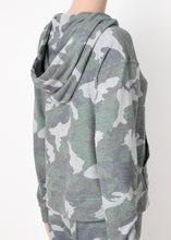 Load image into Gallery viewer, zip hoodie - camo
